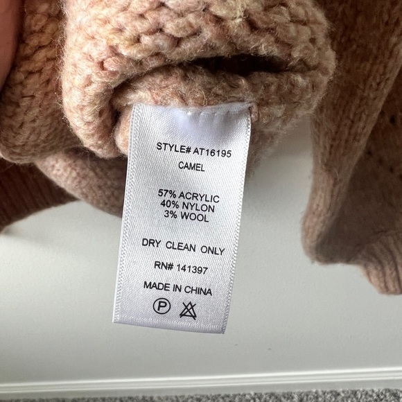 ASTR the label puff sleeve sweater - Picture 4 of 4